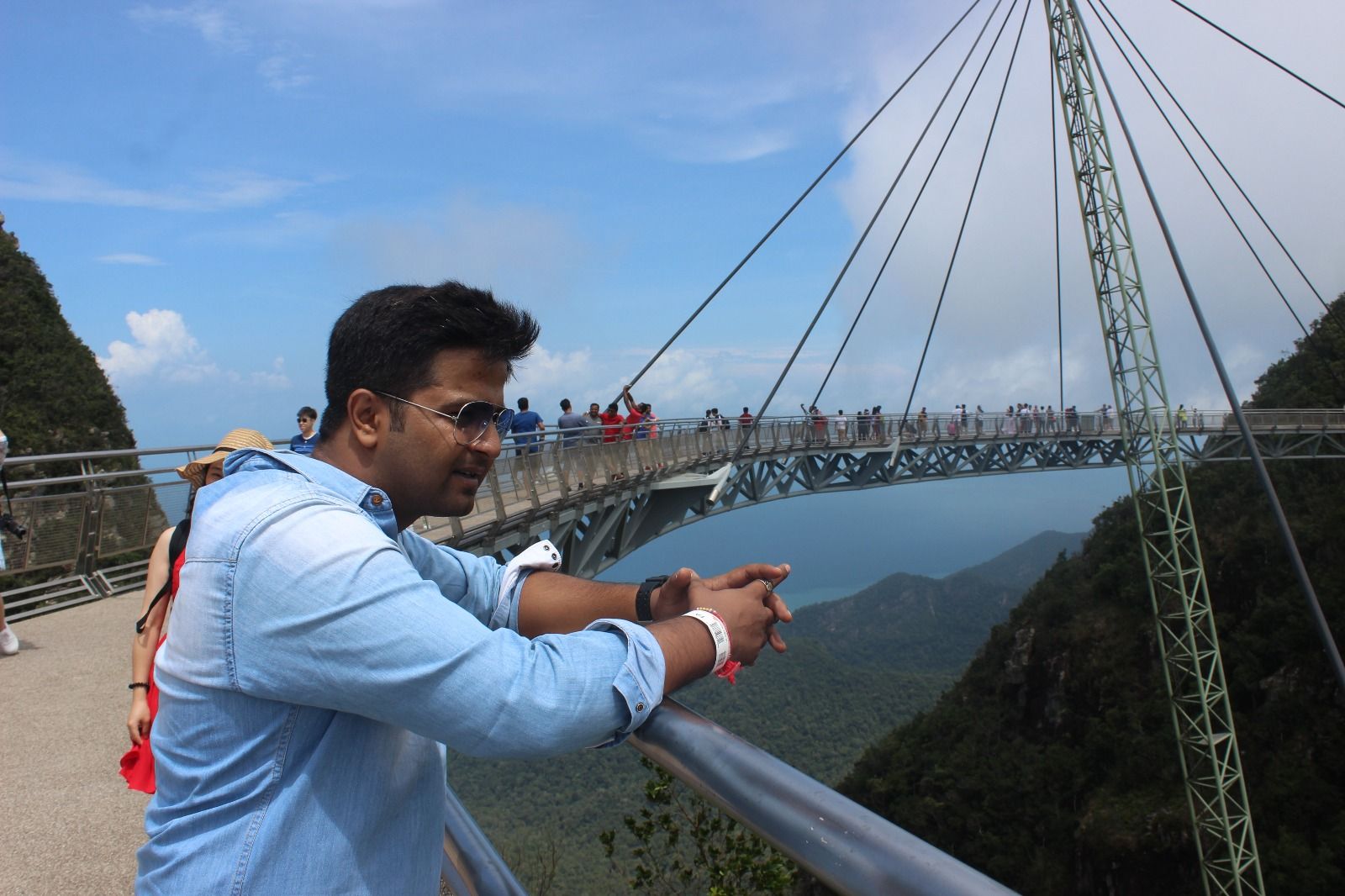 9090Gaurav's profile banner image