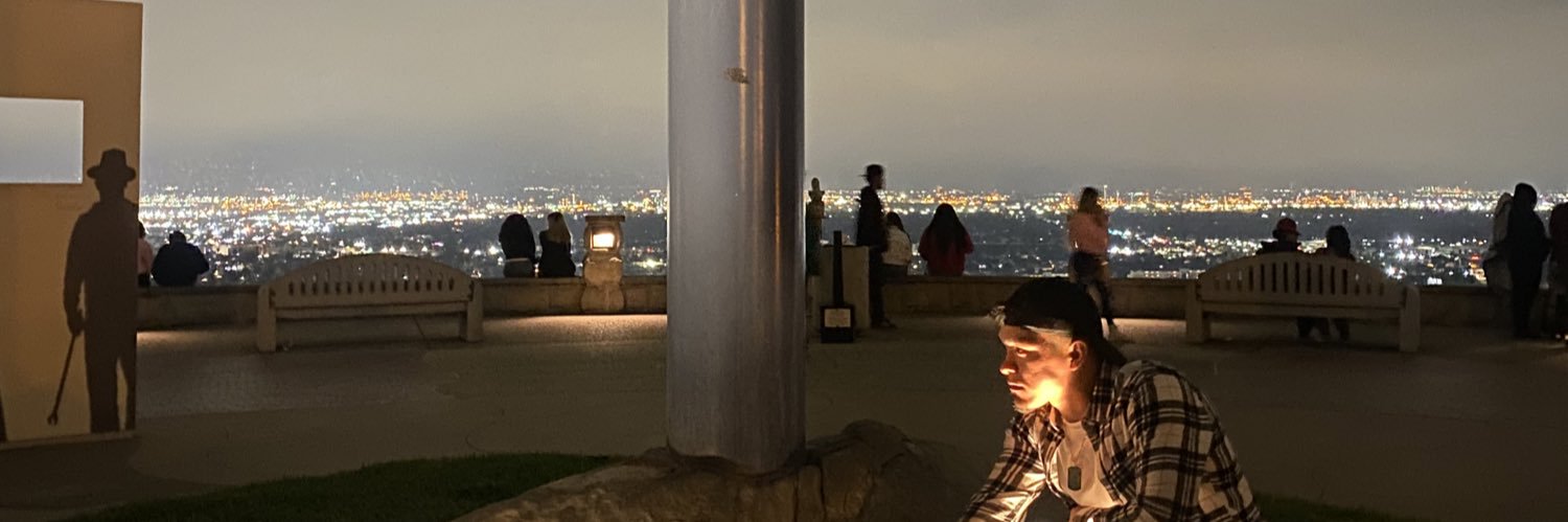 YeBoyJohnnyBoy's profile banner image