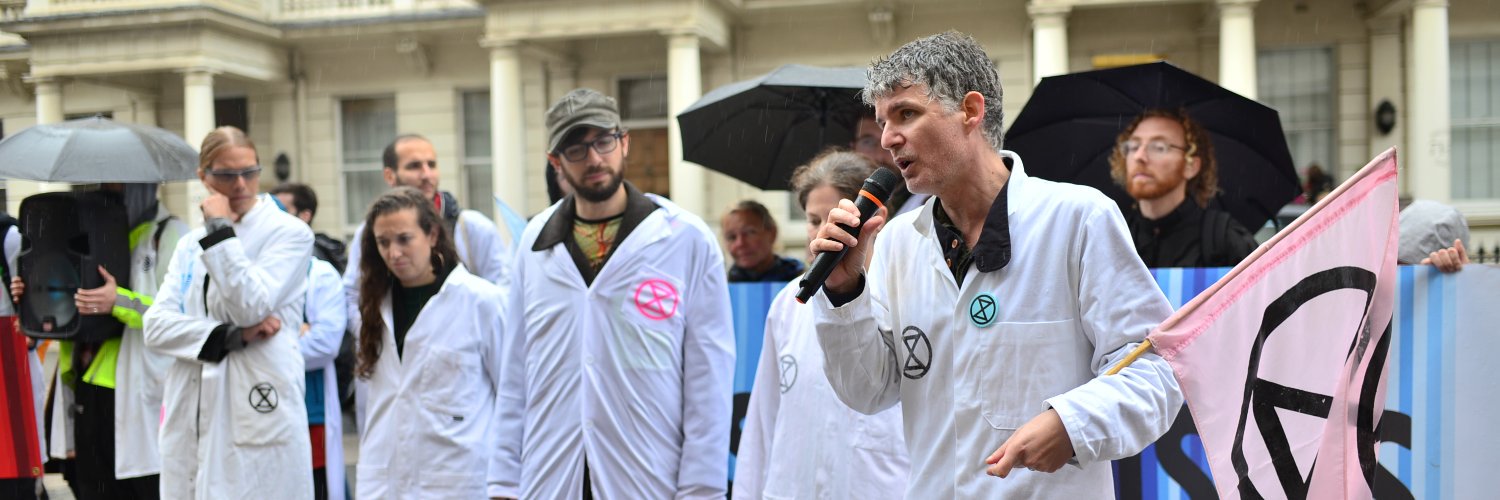 Dr Charlie Gardner (also on the blue place)'s banner