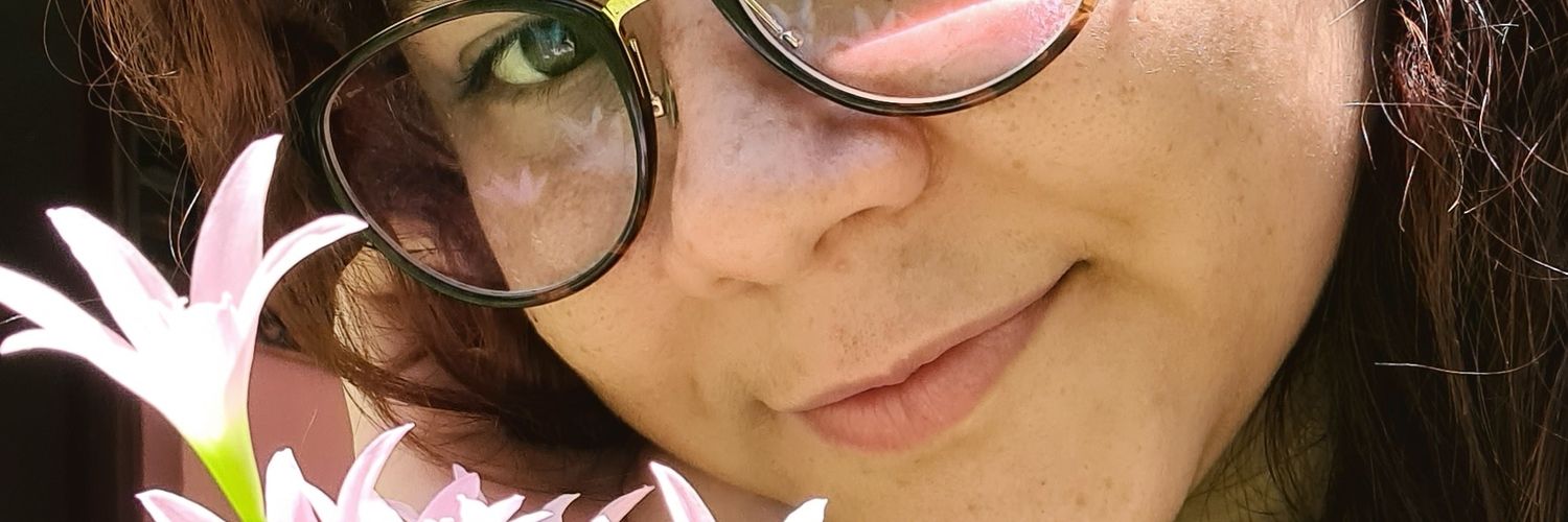 amykari's profile banner image