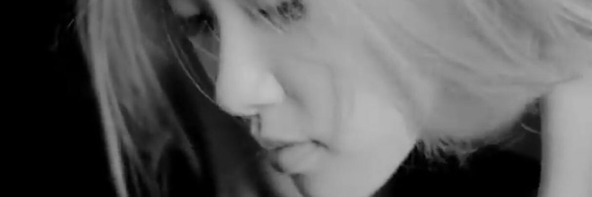 K banner