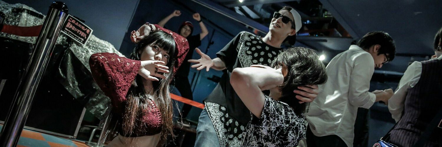 腹の中はまっくろ banner