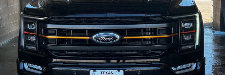 RO3L18's profile banner image