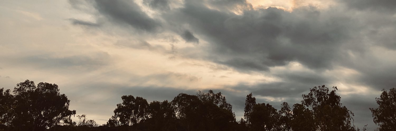 __Essiiee's profile banner image
