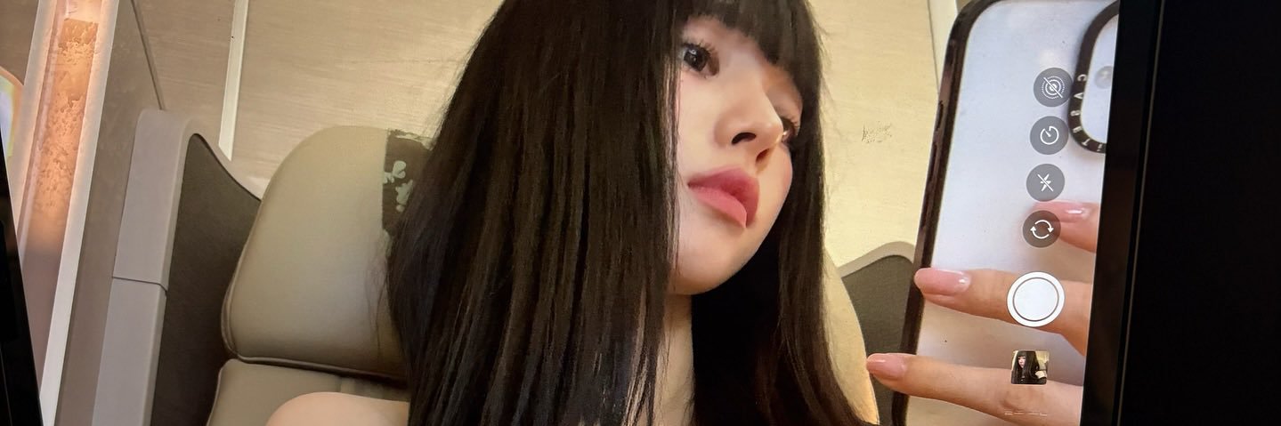 junie25597's profile banner image