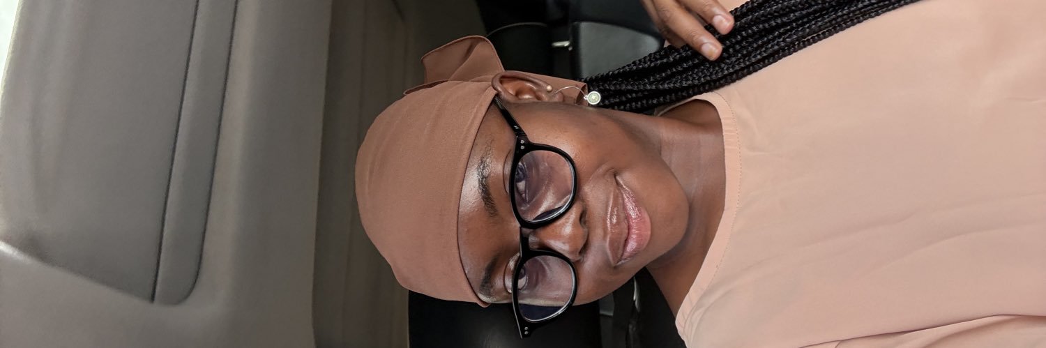 Aderonke ÍyaòníBedsheet banner