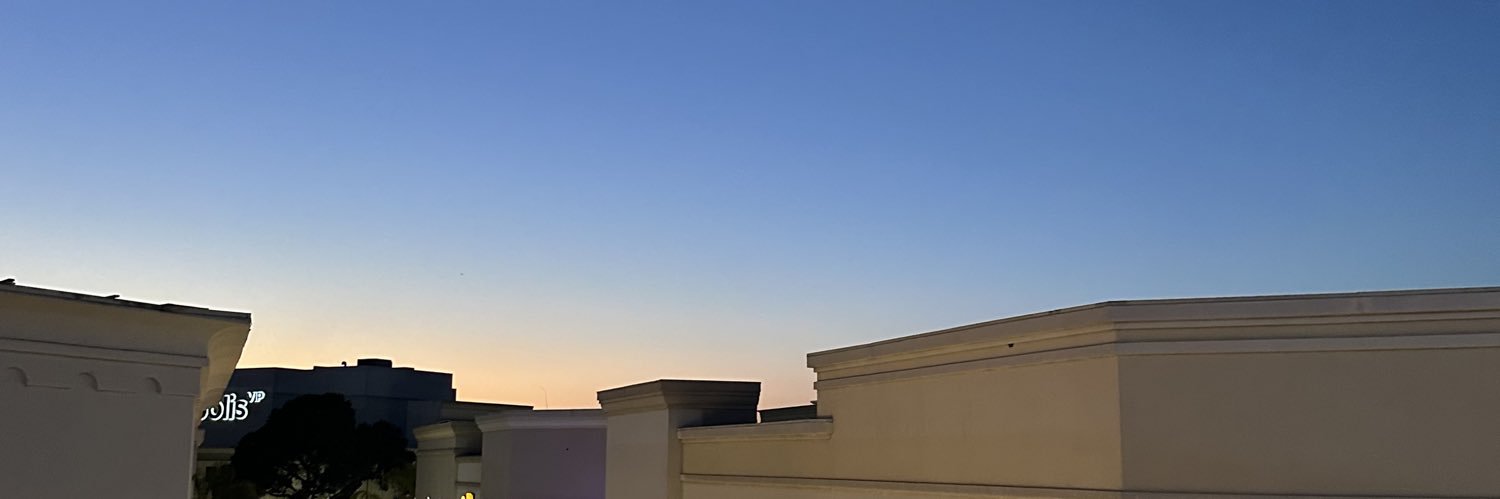 Dominique__ea's profile banner image