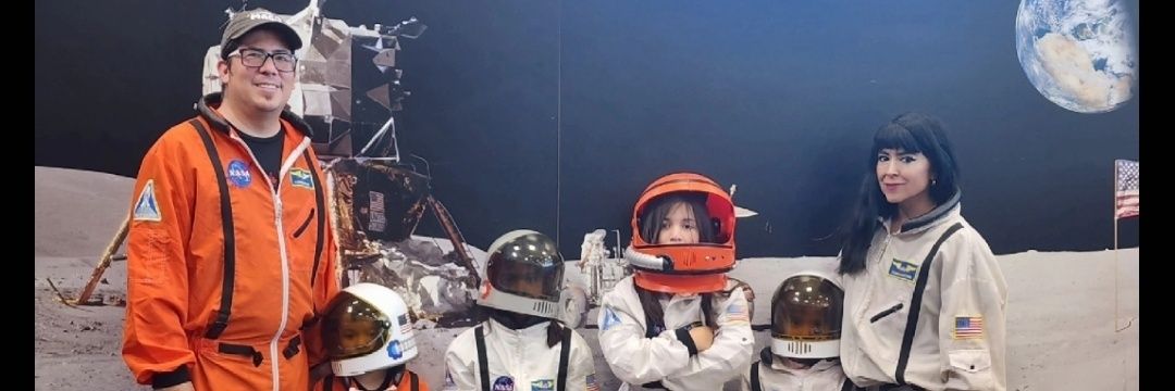 🄻🄸🅂🄰 🄿🄰🅉 banner