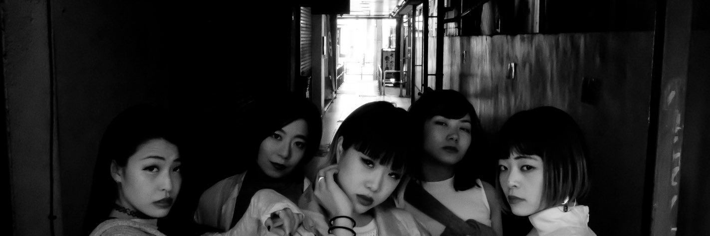 48Uri's profile banner image