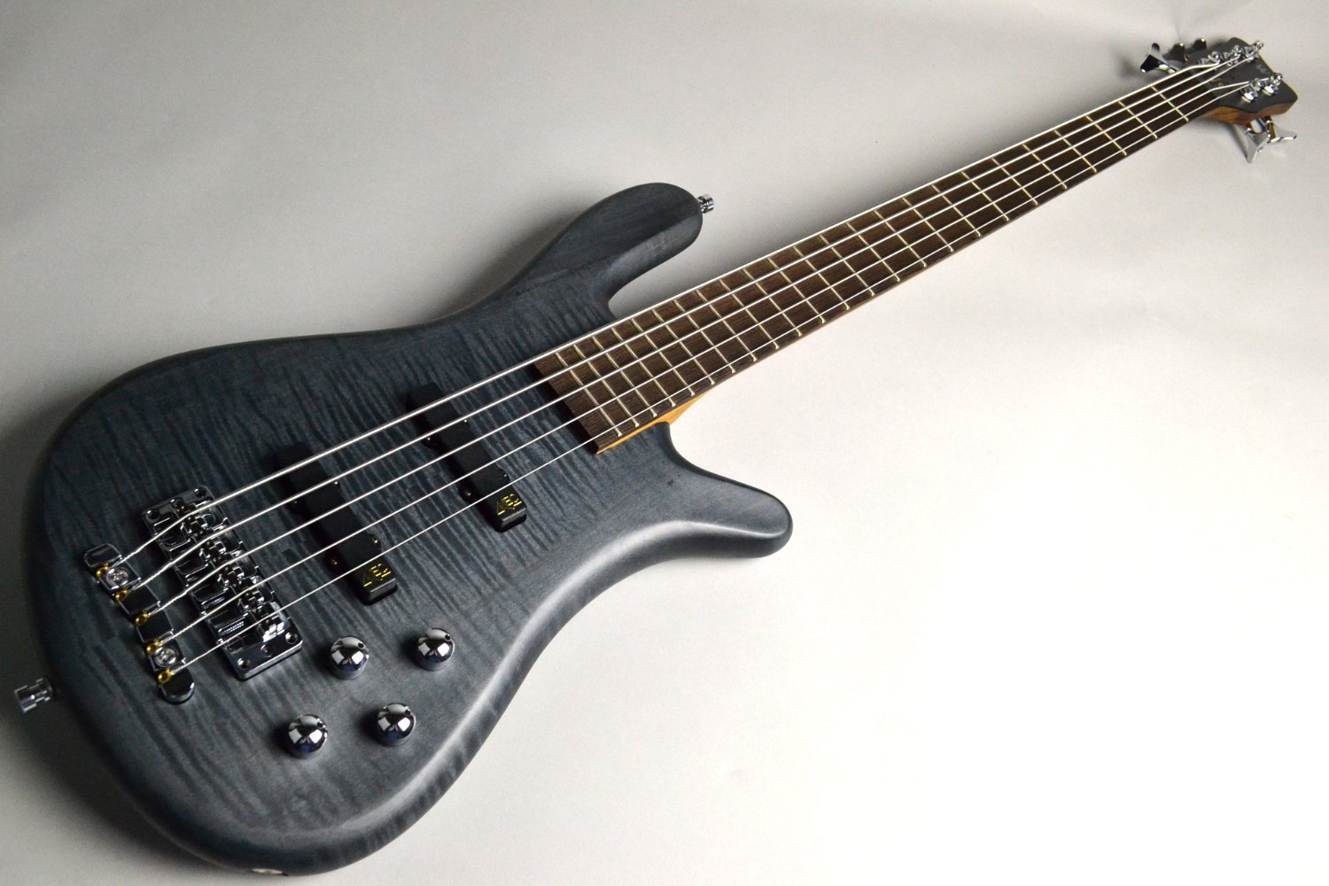 define_strings's profile banner image
