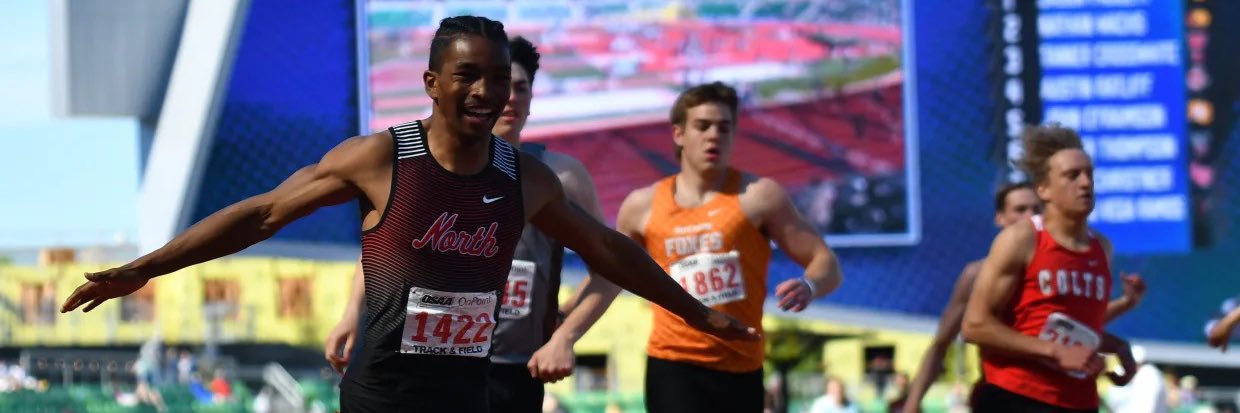 DeMari Thompson banner