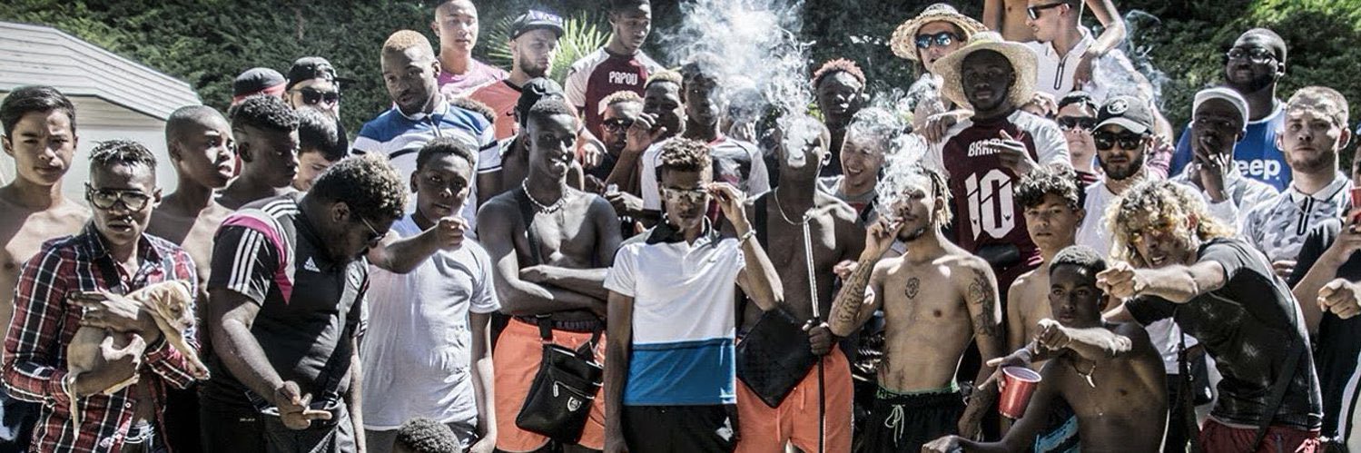 Maanoloo banner