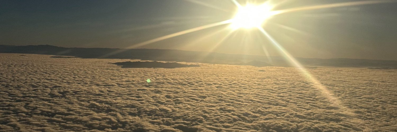 loalva11's profile banner image