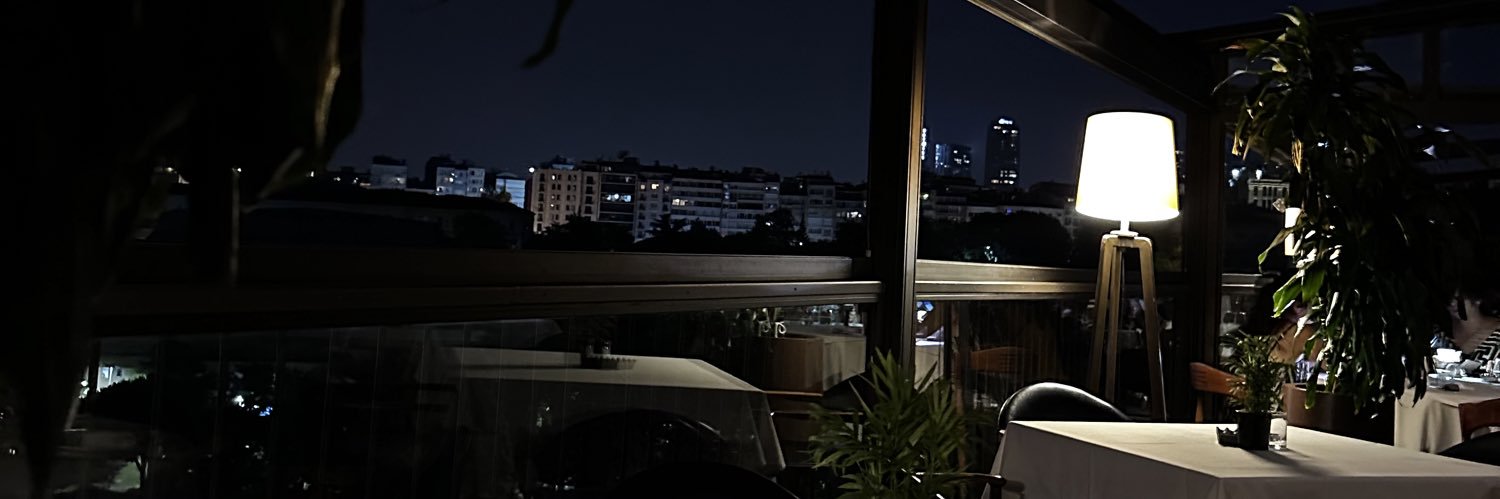 leen8255's profile banner image