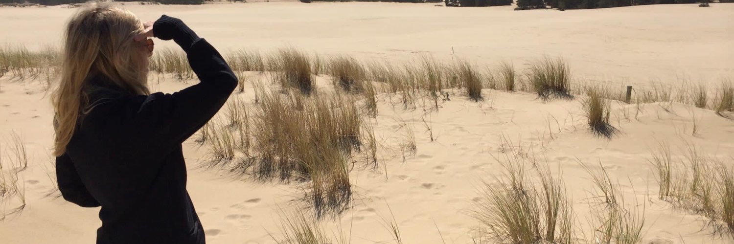 MollyMcMunsley 😎🥰🐥🇺🇸 banner