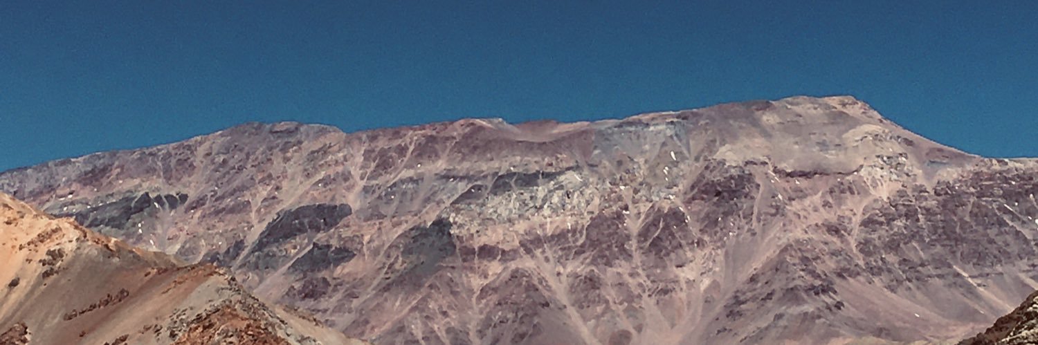 carolinacurrel's profile banner image