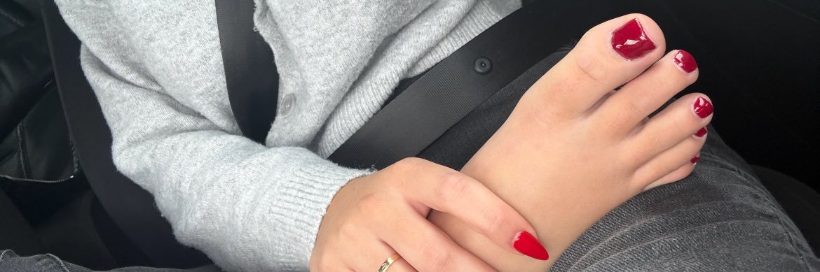 Luna | Chienne de DominaCarla banner