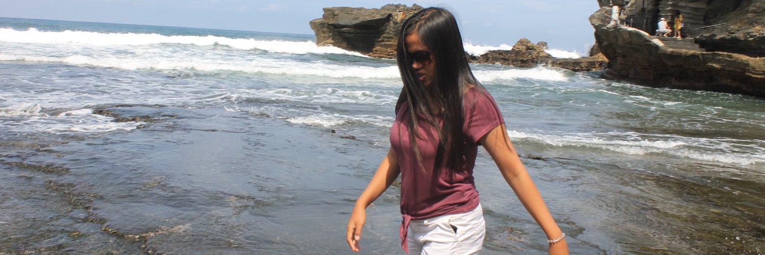 DinaaRH's profile banner image