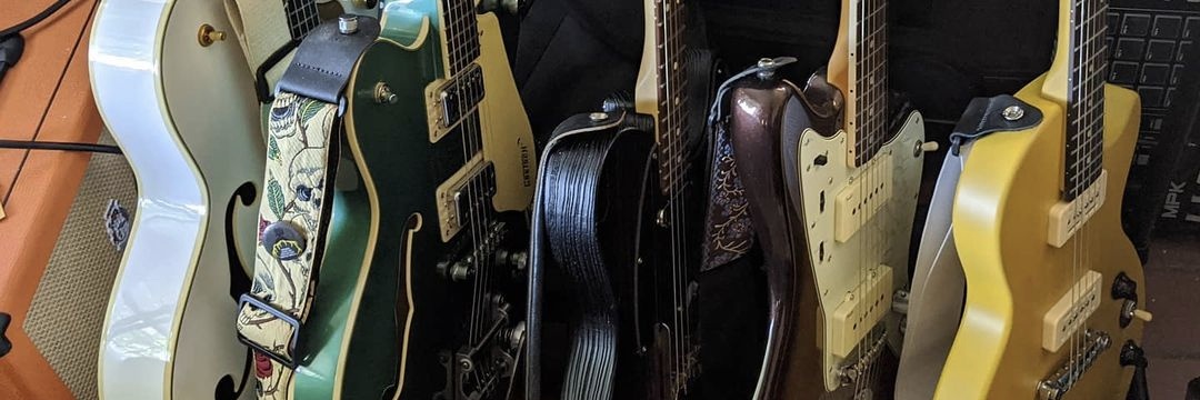 TheCryptidsAreAlright 👻 🐈‍⬛ banner