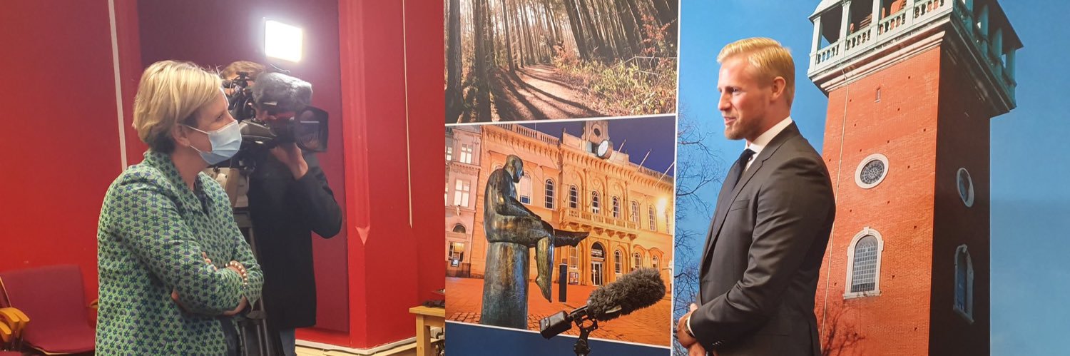 victoria hicks banner