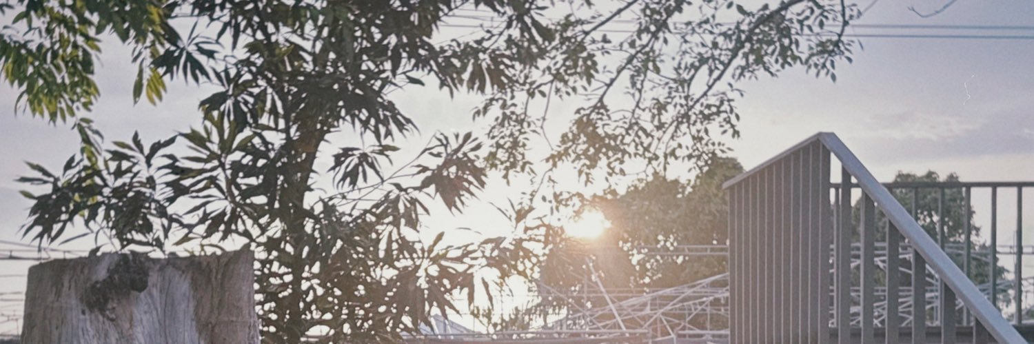tchnling's profile banner image