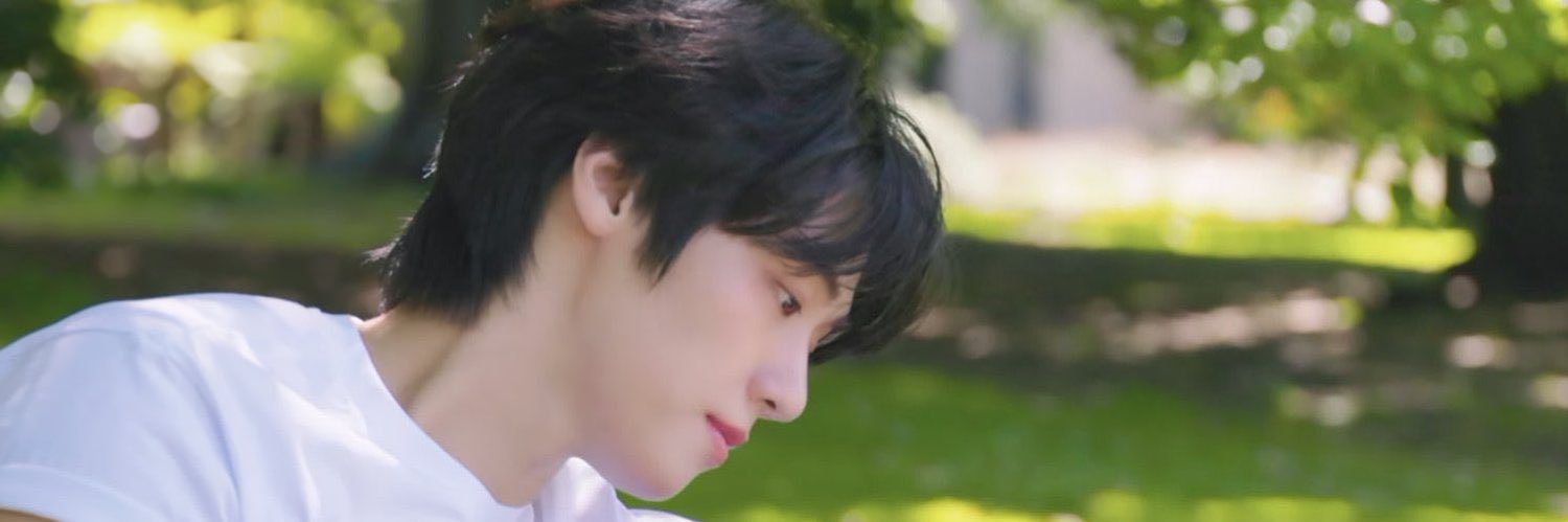 닷 banner