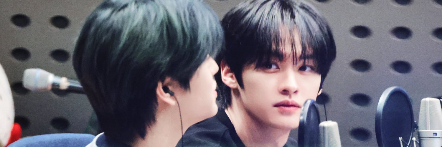 neenya in the building banner