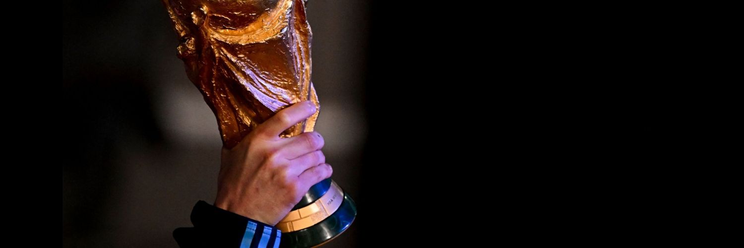 DaniPoncee's profile banner image