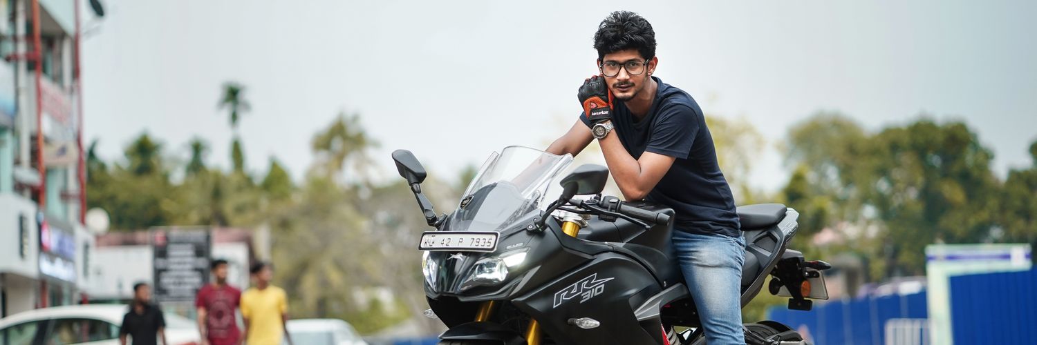 aashinthampy's profile banner image