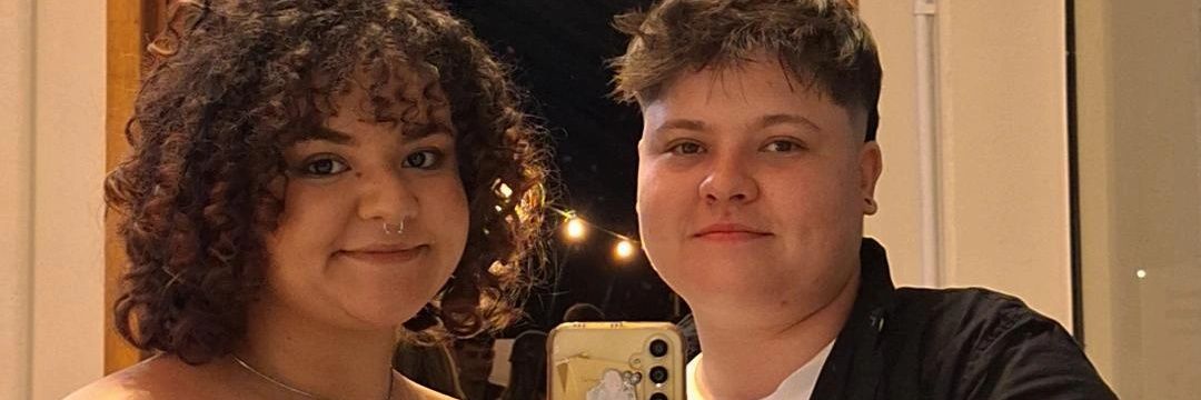 Malett Floss 🥂🐉 banner