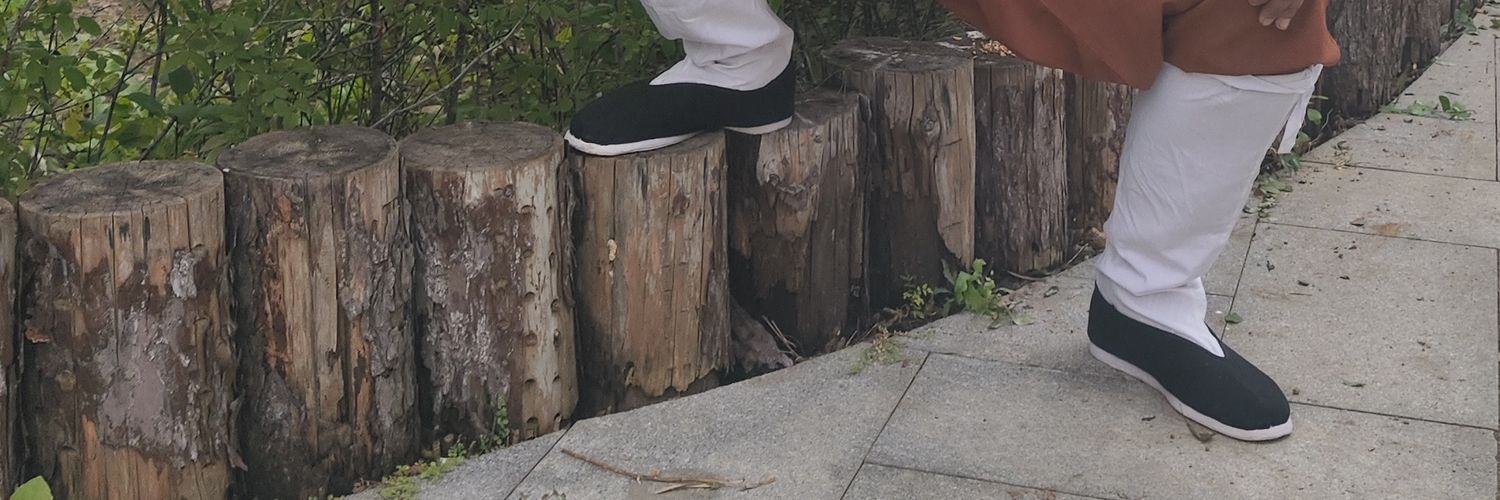 我想是布鞋 banner