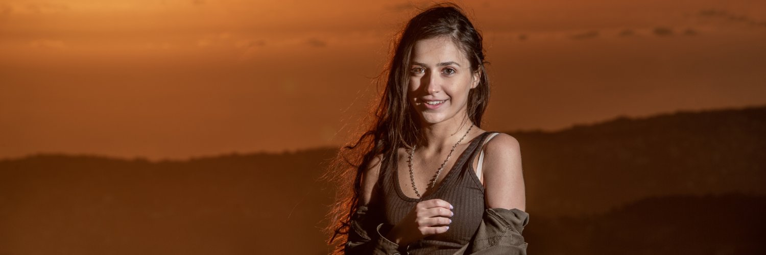 EvaAziz10's profile banner image