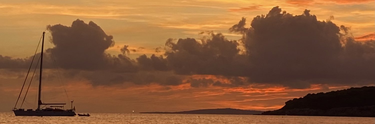 julenee04's profile banner image