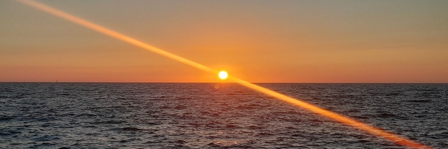 𝐋𝐎𝐋𝐎 🧭 banner