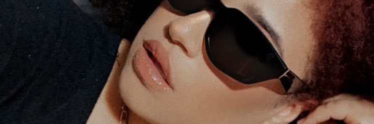 derileidyV's profile banner image