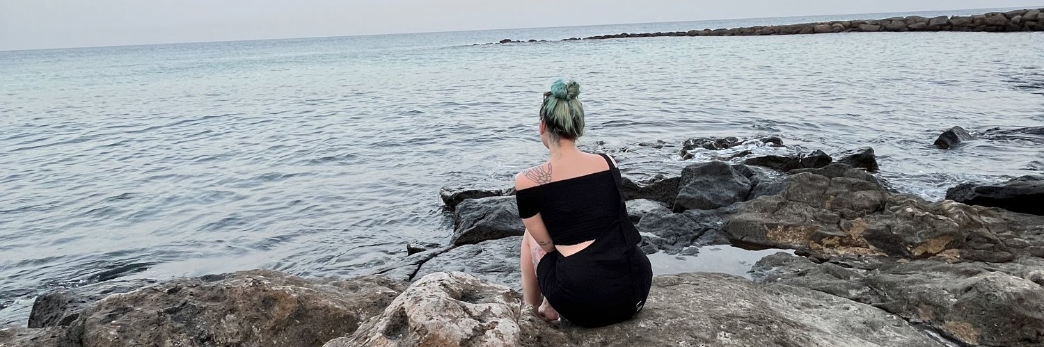 Bridie Ⓥ 👽 banner
