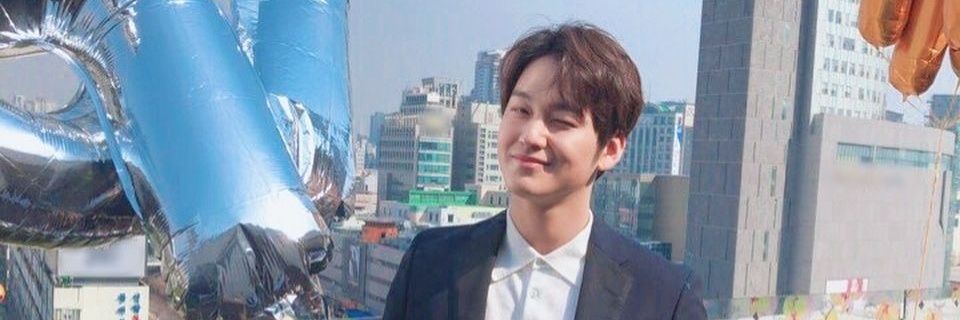 무누 banner