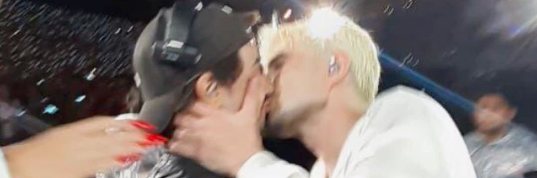 manu ★ vai ver o BTS 🪭 banner