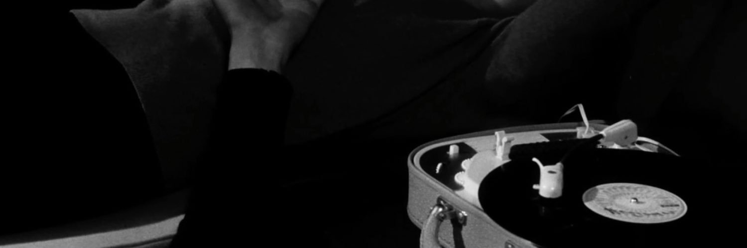 veeoig's profile banner image