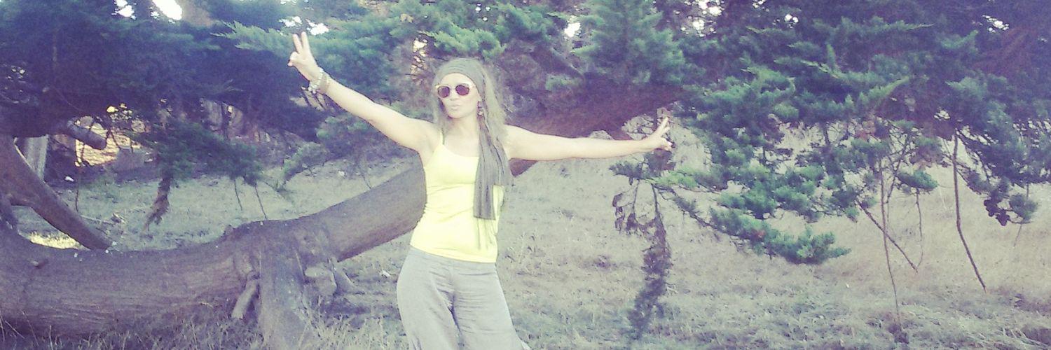 carolingb's profile banner image