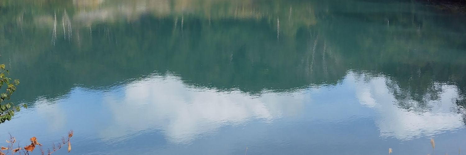 20a_04's profile banner image