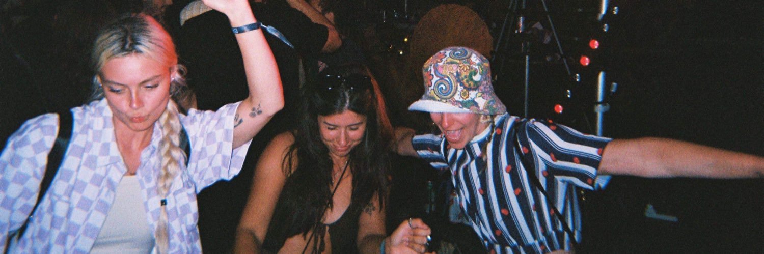 caitjamesx's profile banner image