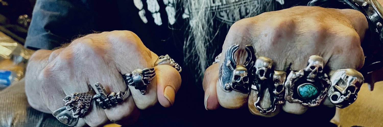 ___CLHxo's profile banner image