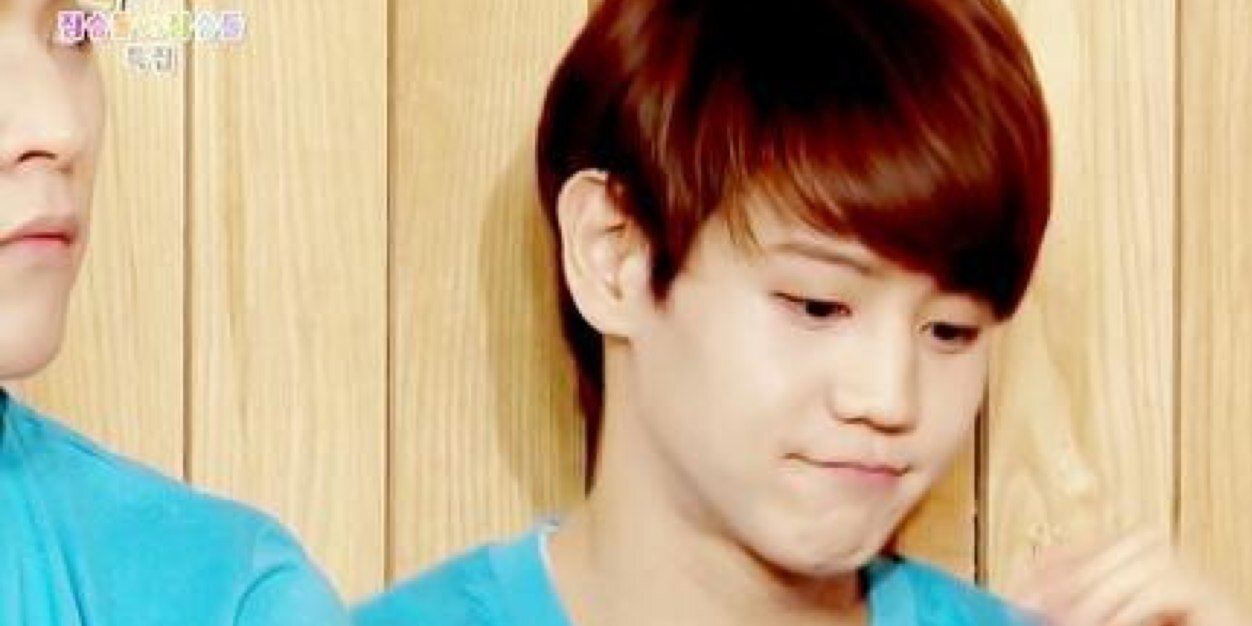 Y890704__'s profile banner image
