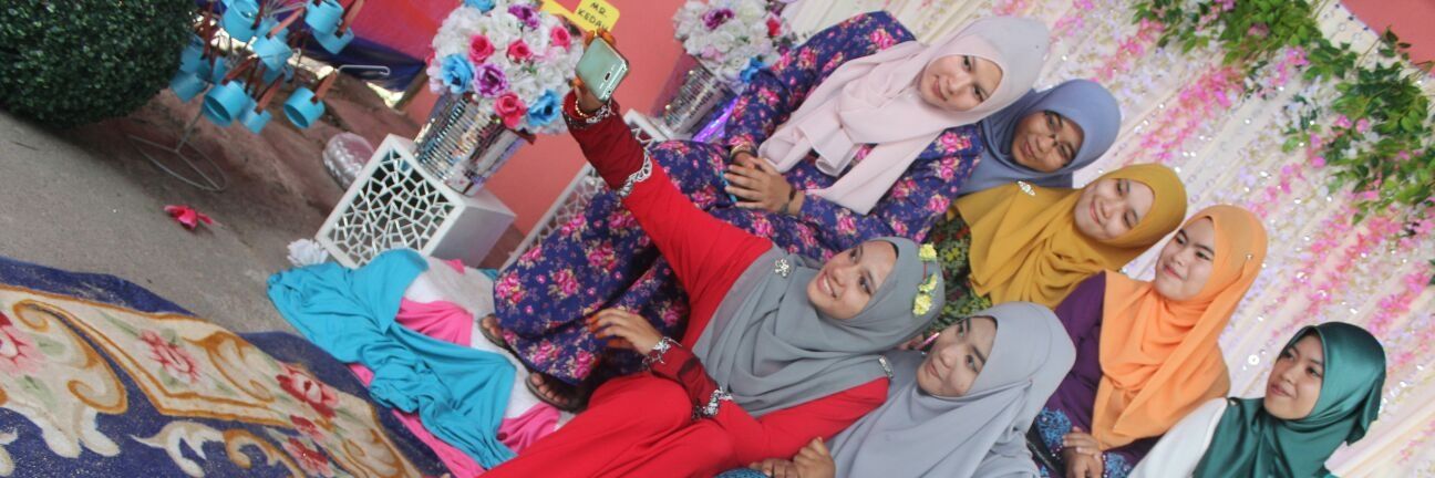 FatinEmani's profile banner image
