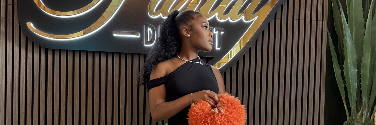 kennideeee's profile banner image