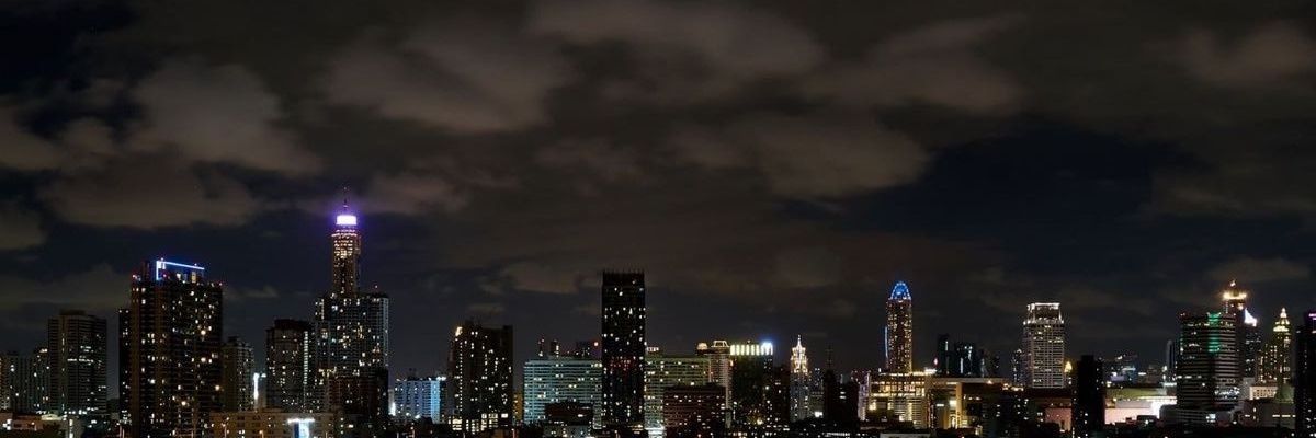 luna banner