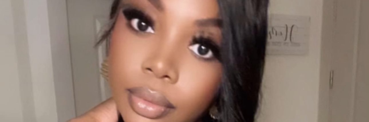 Ayishaa_'s profile banner image