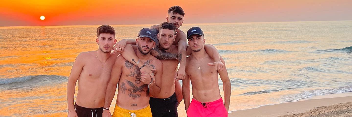 delojo10's profile banner image