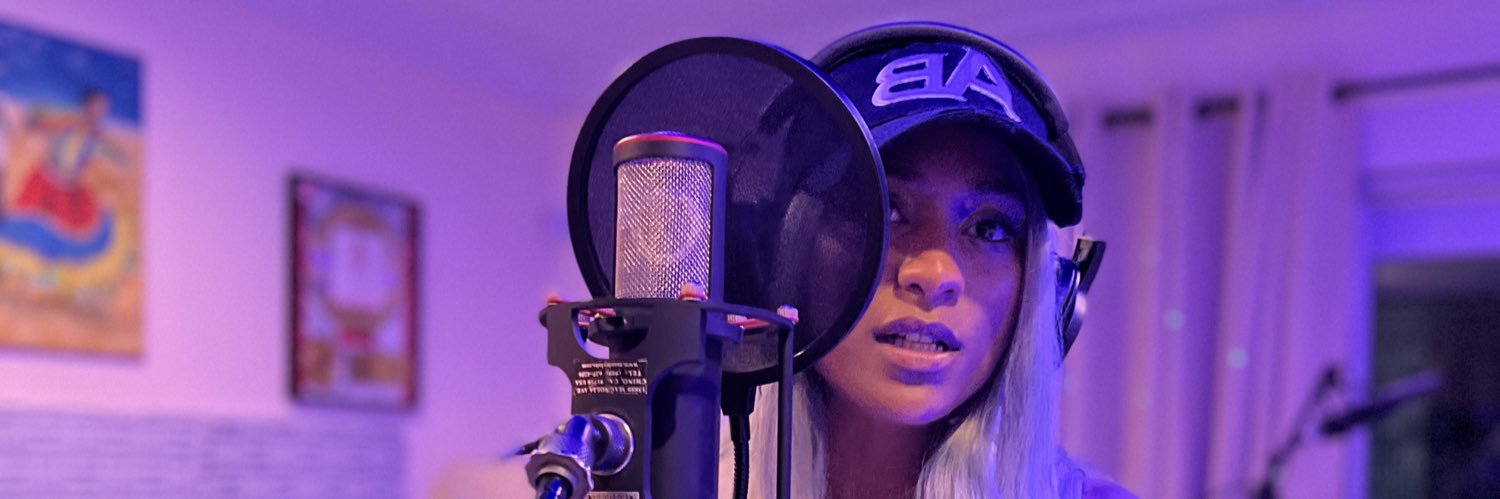 ItsRae_official's profile banner image